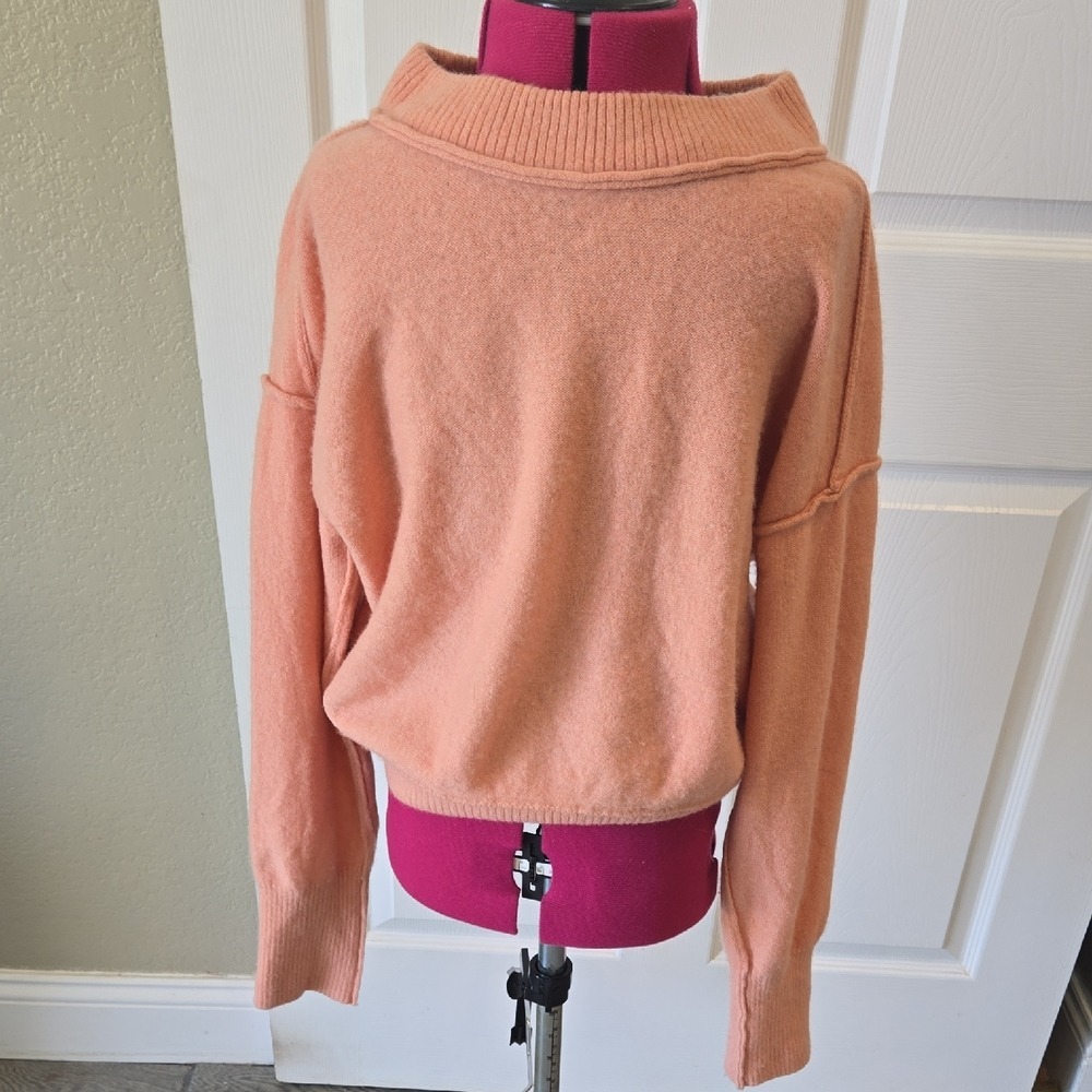 Free People Peach Coral Ribbed Mock Neck‎ Oversized Knit Sweater Womens Medium